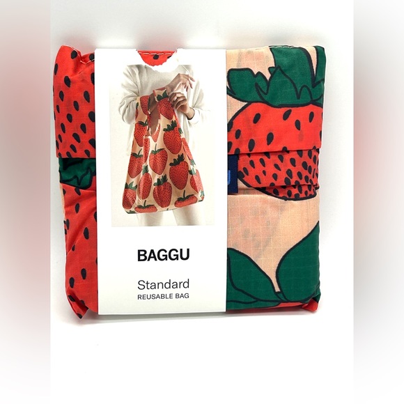 NEW! Baggu STANDARD BAG in “STRAWBERRY” — Washable Recycled Nylon, 5” Pouch RARE - Picture 3 of 4